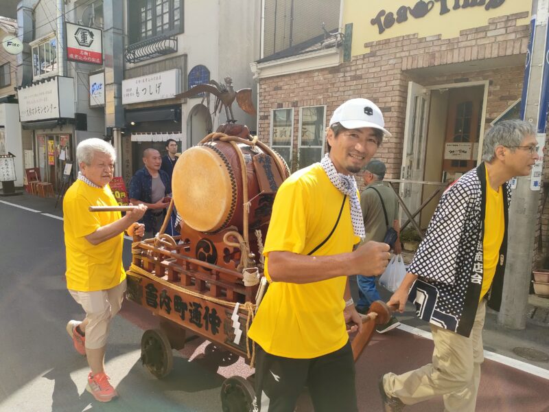 大船商店街で大船山蒼稲荷神社例祭　仲通商店会　仲通町内会 山車と太鼓